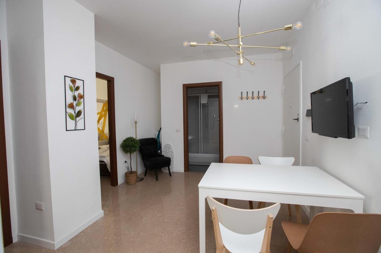 Municipiohouse-84 By Dimorra Apartment Napoli Exterior foto